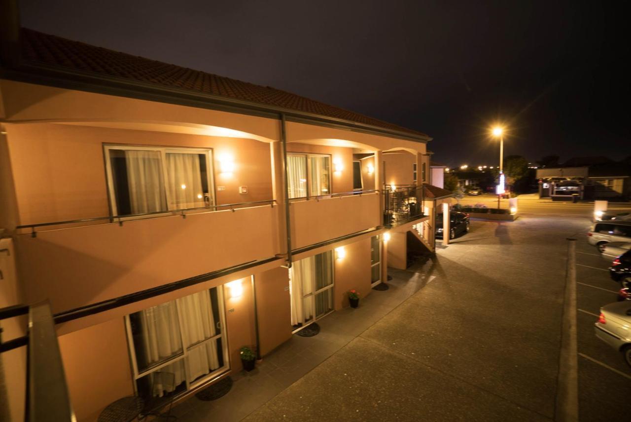 Kings Of Riccarton Motel With Airport Shuttle Service Christchurch Eksteriør billede